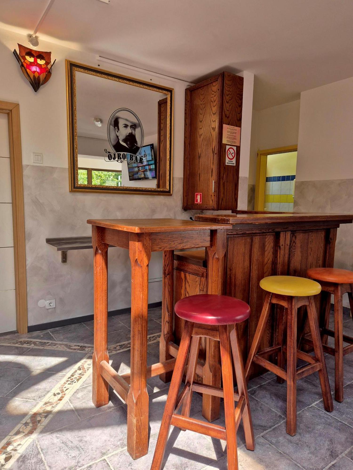 Bled Lesce Station Rooms And Beds المظهر الخارجي الصورة